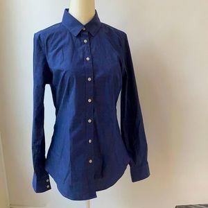 Banana. Republic tailored fit blue button down EUC